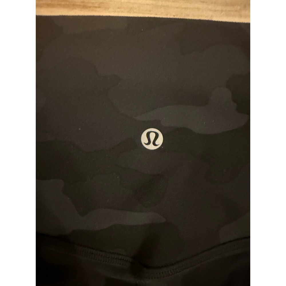 Lululemon Align High-Rise Short with Pockets Heritage 365 Camo Deep Coal Size 4 - Picture 3 of 6